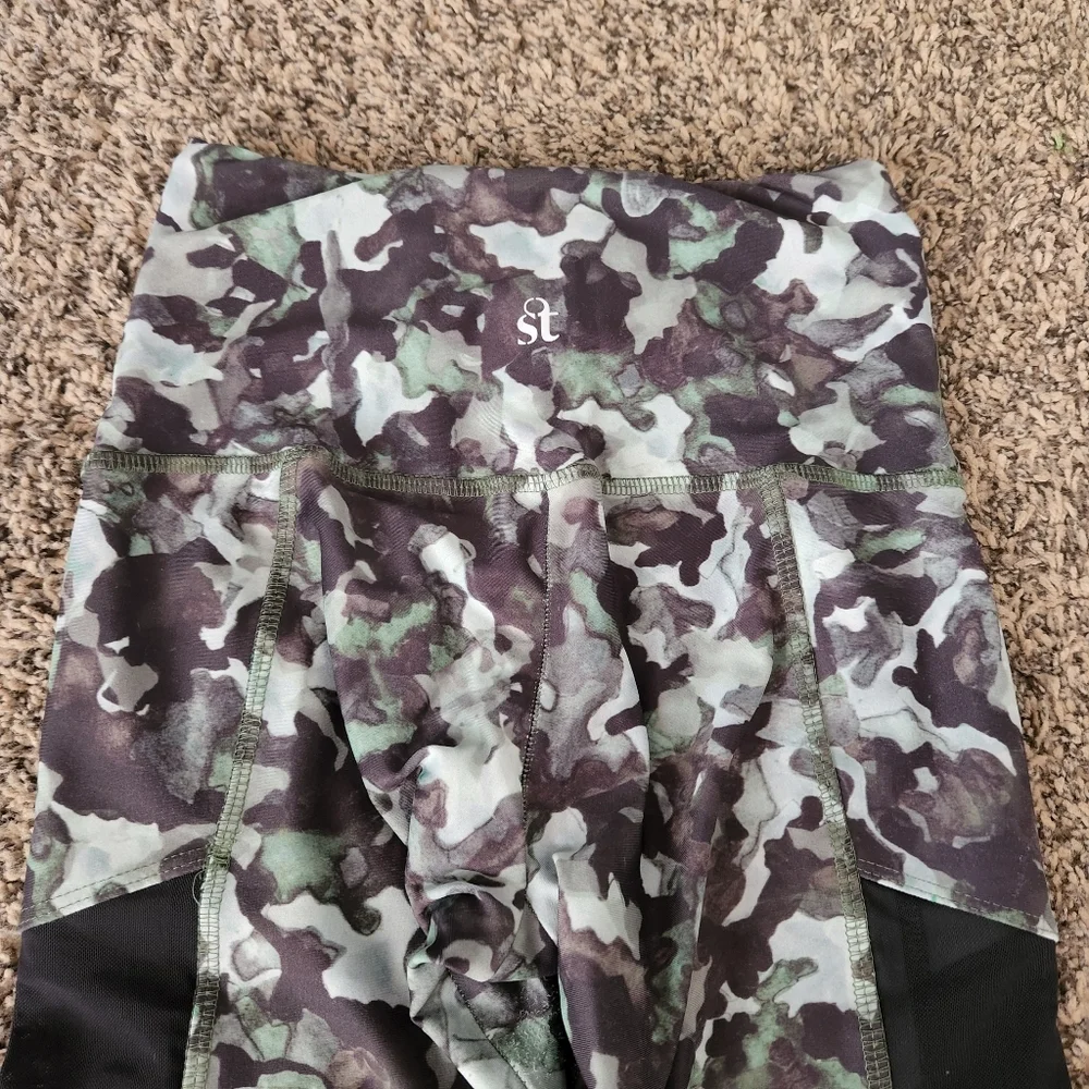 Strut This Camouflage Leggings - Picture 5 of 10